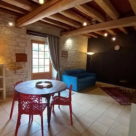 Le Logis De La Tour Loudun