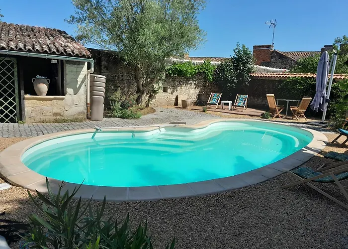 Le Logis De La Tour Loudun